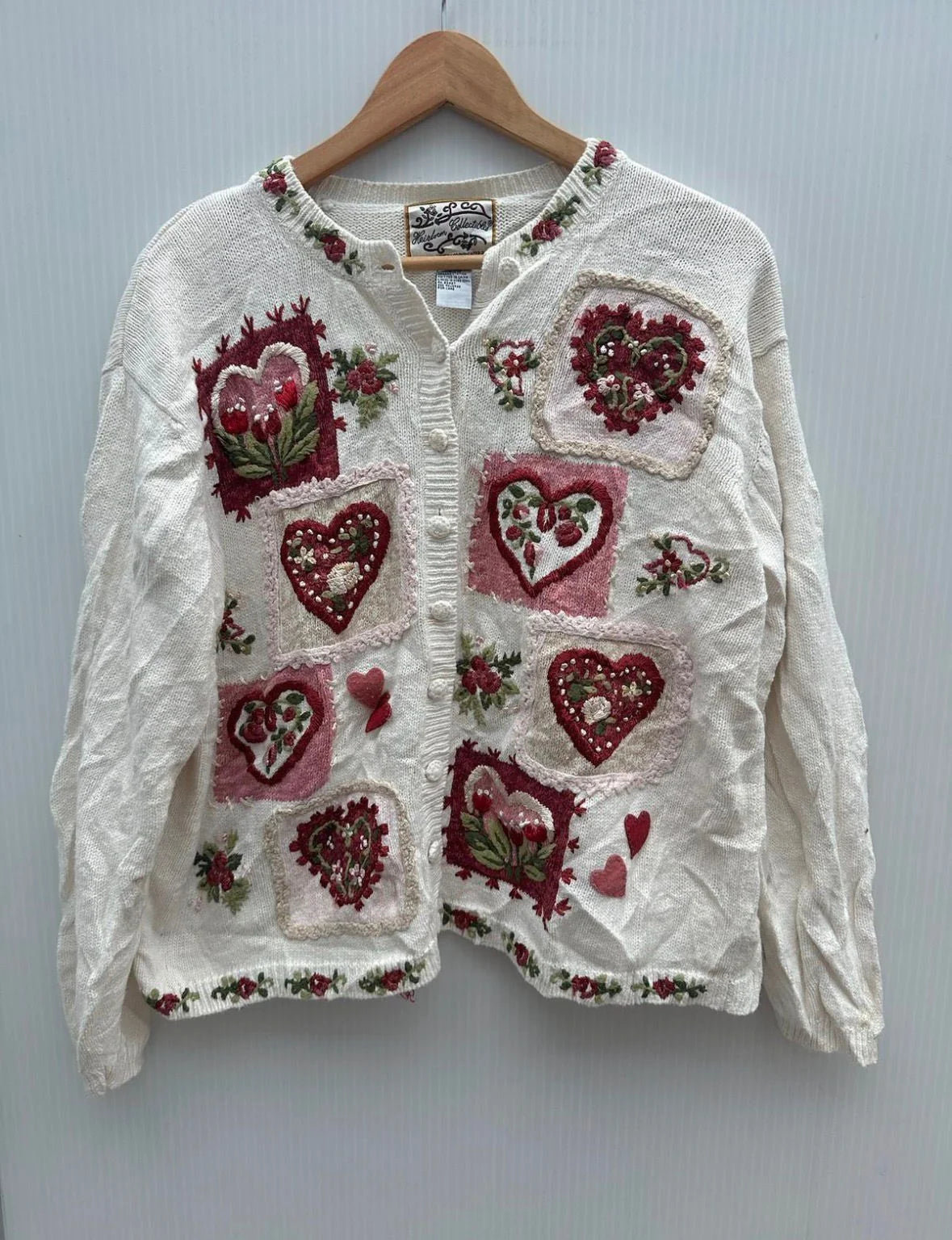 PRE-ORDER 10 pieces statement knitwear