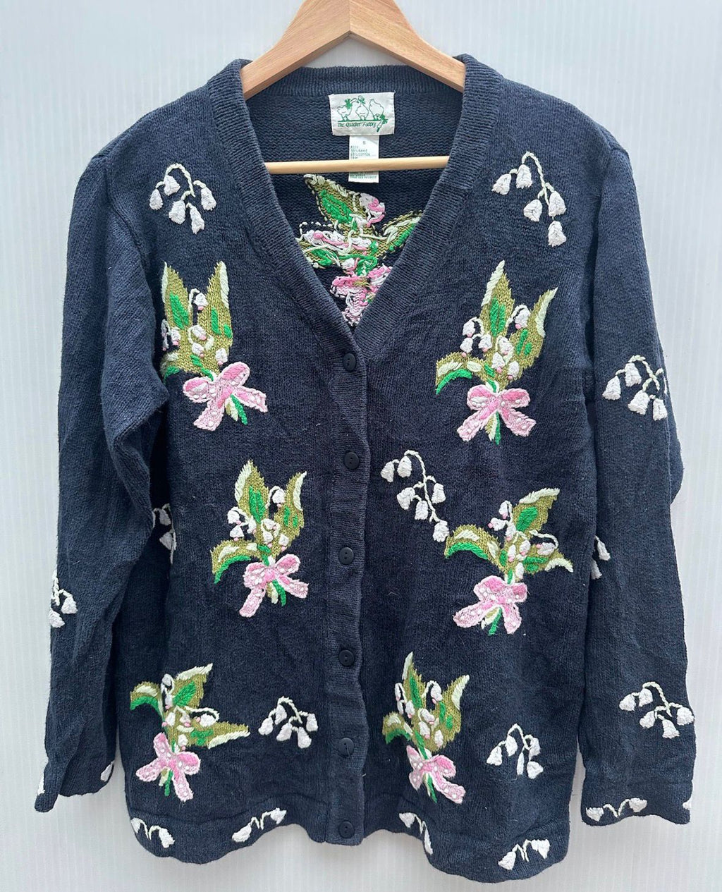 PRE-ORDER 10 pieces statement knitwear
